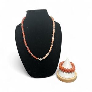 CHALCEDONY & SUNSTONE NECKLACE & BRACELET SET